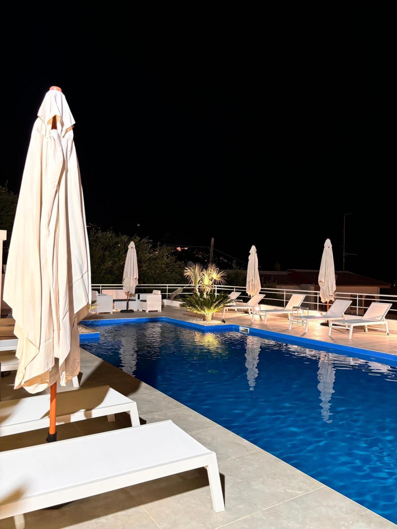 Ig - "Villa Don Antonio" Apartments Giardini Naxos Ngoại thất bức ảnh