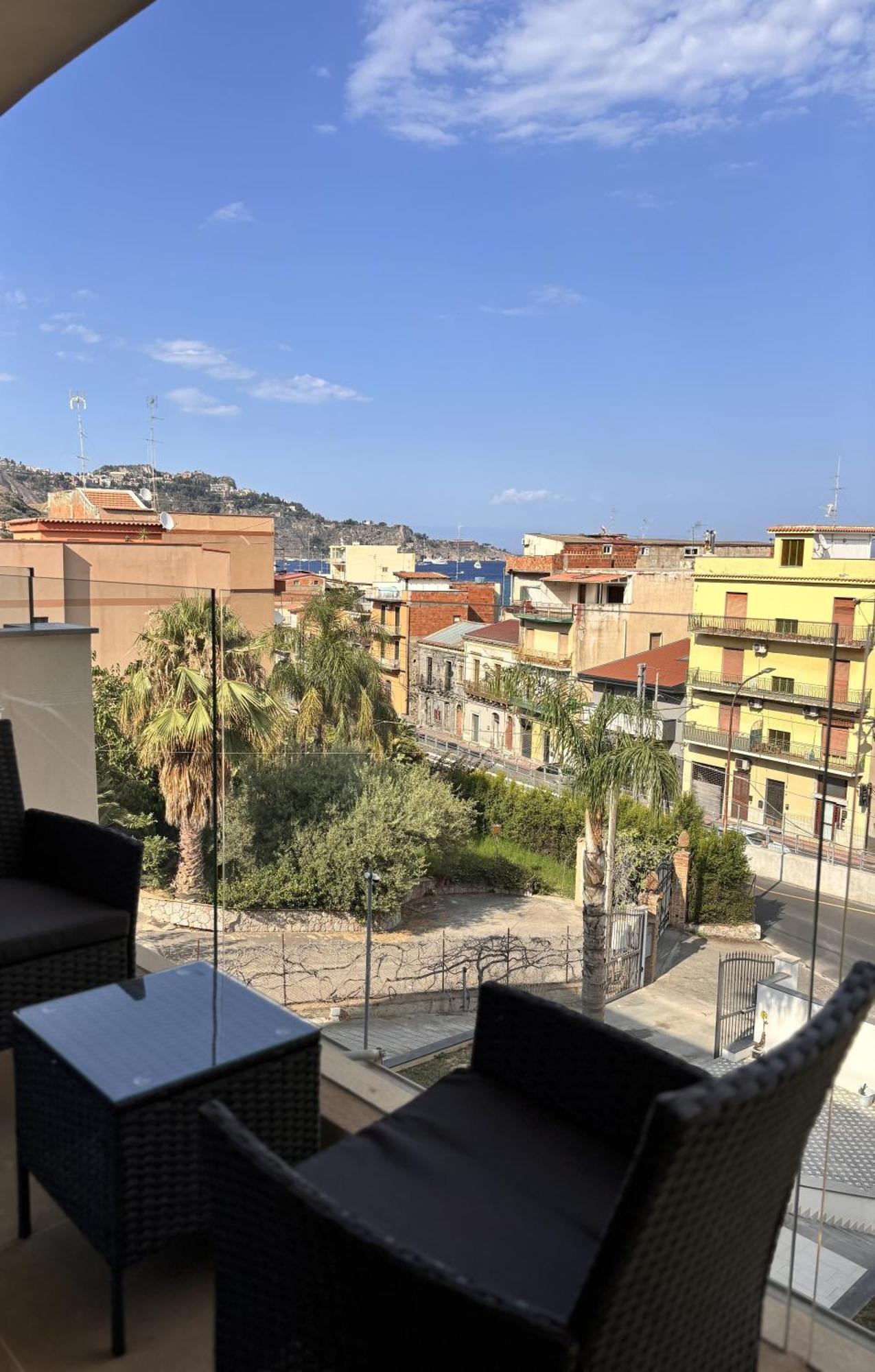 Ig - "Villa Don Antonio" Apartments Giardini Naxos Ngoại thất bức ảnh