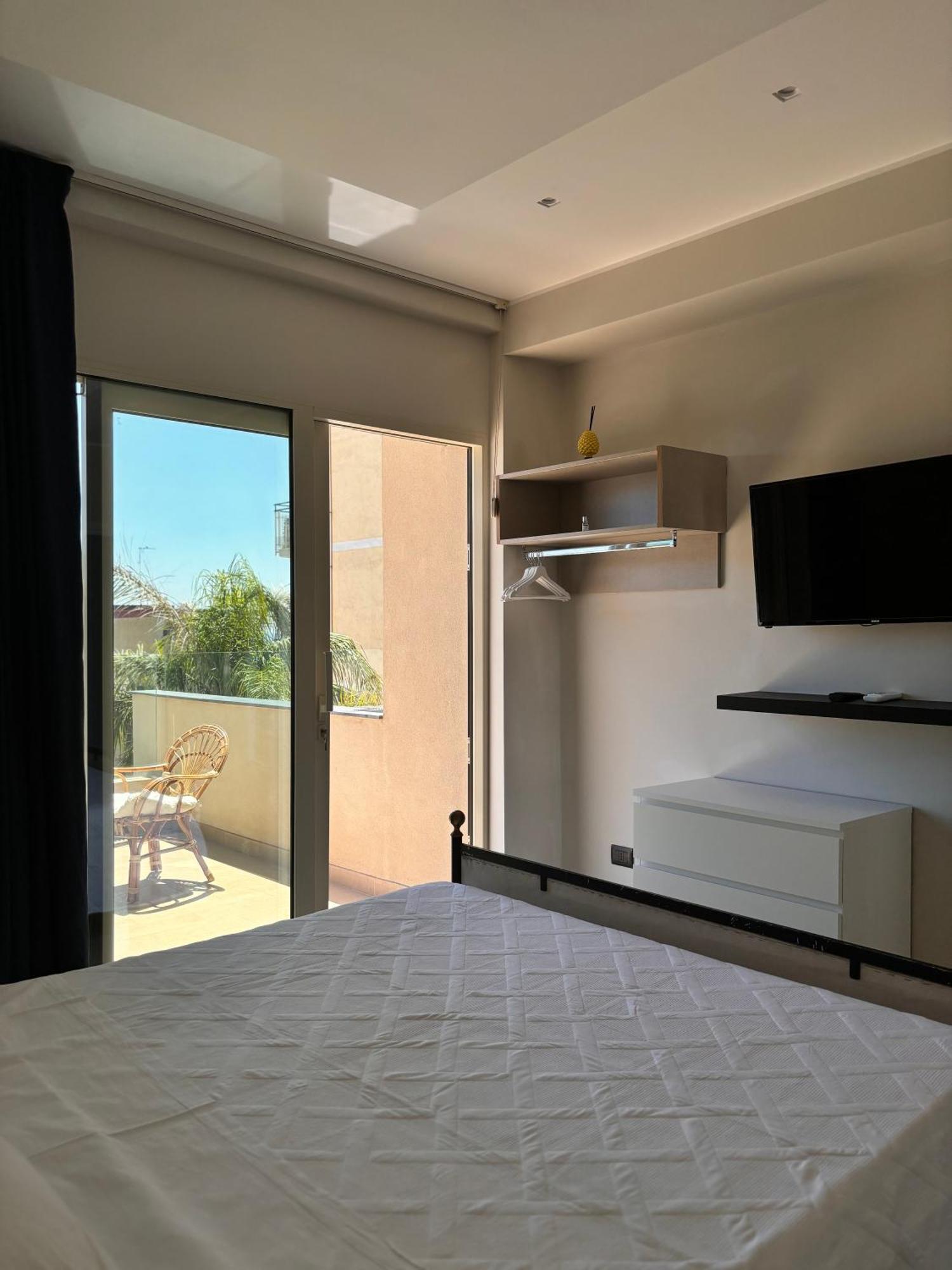Ig - "Villa Don Antonio" Apartments Giardini Naxos Ngoại thất bức ảnh