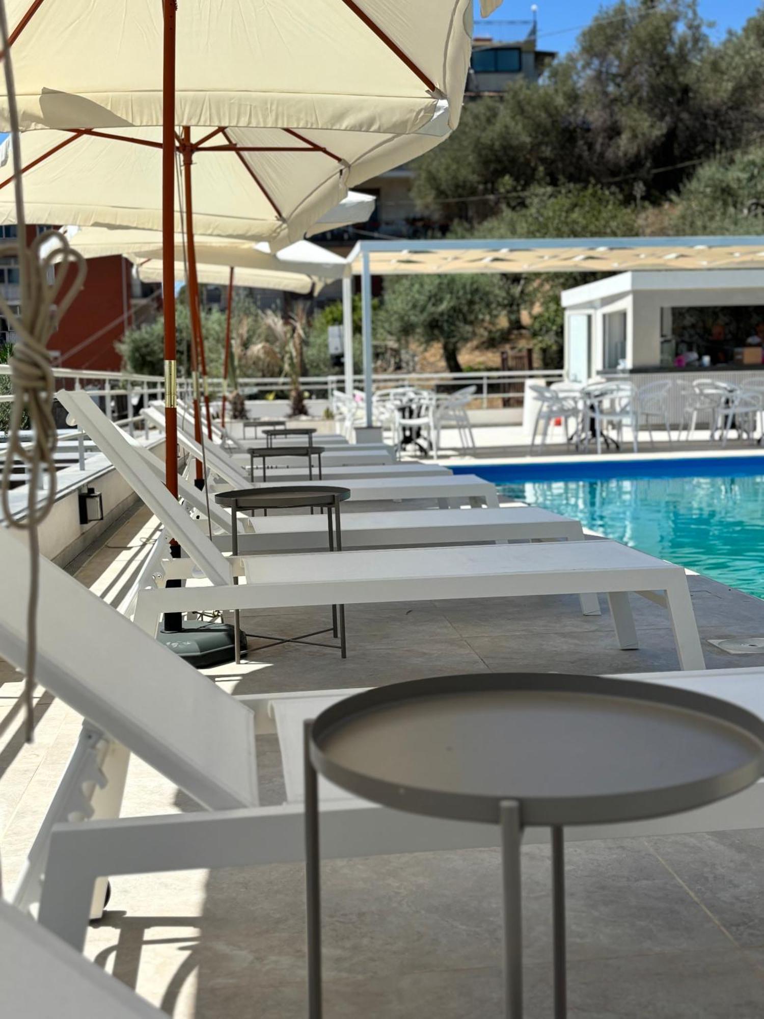 Ig - "Villa Don Antonio" Apartments Giardini Naxos Ngoại thất bức ảnh