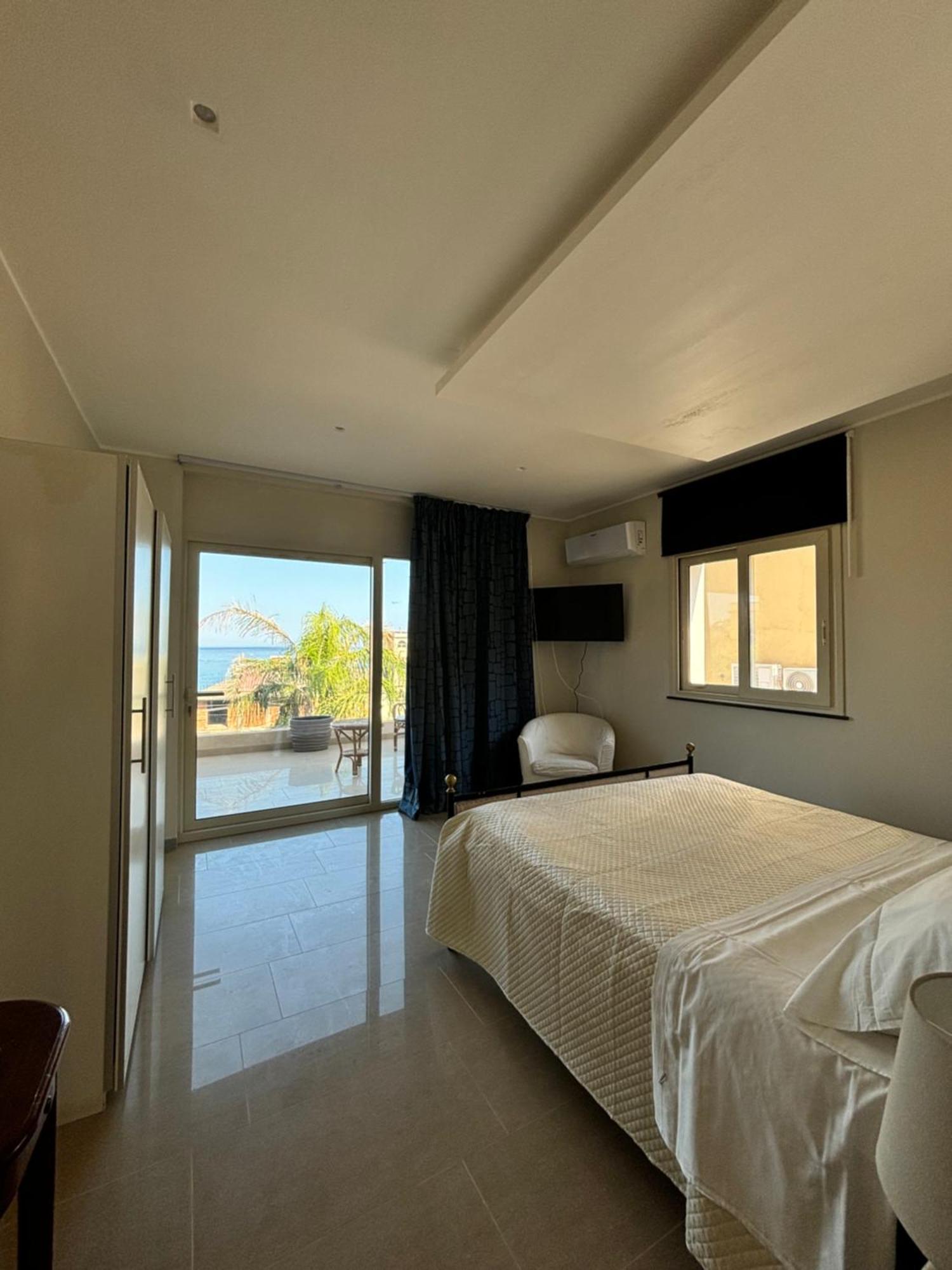 Ig - "Villa Don Antonio" Apartments Giardini Naxos Ngoại thất bức ảnh